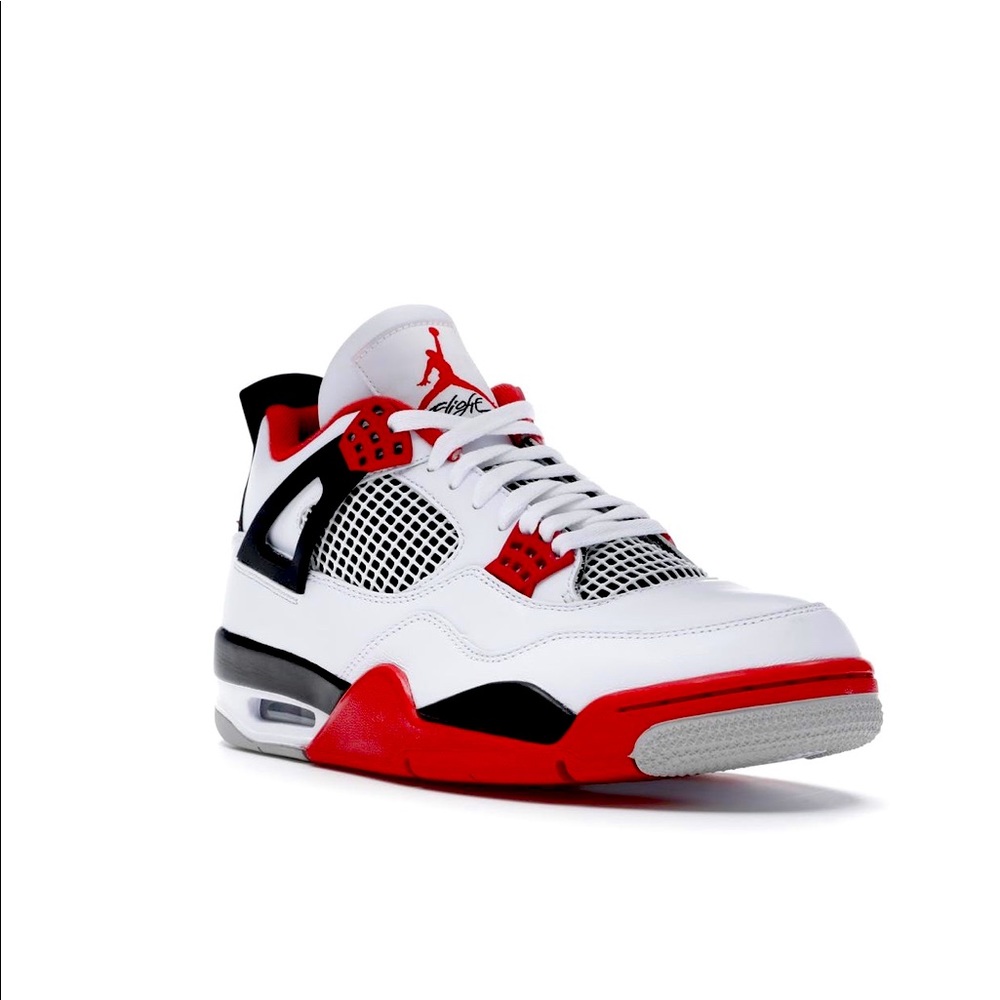 Jordan Retro 4 “Fire Red”